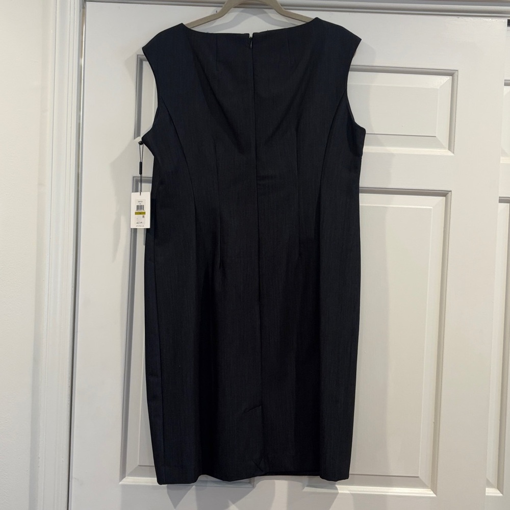 Calvin Klein Elegant Blue Sleeveless Dress - Picture 7 of 11